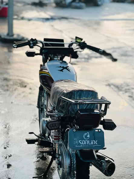 سلام عليكم تايكر للبيع موديل 2025 دراجه صار شهر او اقل نزلت بحالة الوكاله زيرو 4 كير سعر 800 بيه مجال قليل حك جيتك الشراي يتصل مكاني الحسينيه الراشديه ***********
