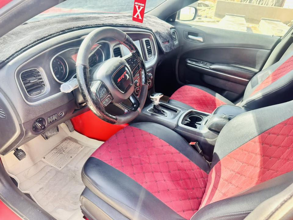 جارجر موديل 2017 حادث فقط بنيد وموجود اصلي
سياره ستخدام شخصي 
سياره جديده تخم تاير جديد 
حداديه منظومه زنون 
مكينه 3600 جديده
ماتصرف عليهه ربع حلو ومال جناي 
رقم بغداد دولي تحويل مباشر 
وكلشي مصور بيهه 
مكان سياره حله 
سعر 195 وبيهه مجال 
***********
