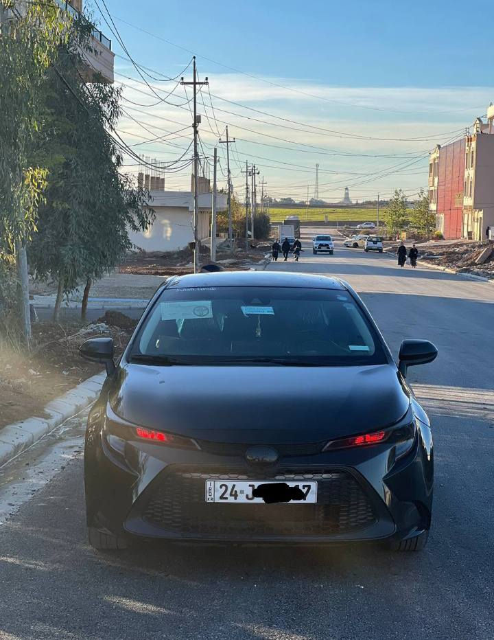 TOYOTA COROLLA LE 2022
تويوتا كورولا 2022(للبيع والمراوسه) 
السياره جديده وسعر حيل مناسب 
لون اسود قطران 🖤
مواصفات السياره:-                   
محرك 1.8 المرغوب
كاميرا خلفيه 
تحديد مسار 
مانع انحدار 
تثبيت سرعه
وضعيات قياده
شاشة كبيرة
شاشة عطلات
مخرج USB + Type-C
شاشه تدعم ابل كار بلي+ اندرويد اوتو
وباقي المواصفات المعروفه السياره غنيه عن التعريف للجاني الكورولا
سيارة علي اسمي سنويه جديد تحويل ثاني يوم

السيارة بيها فقط بنيد صبغ والباقي شرط بدون دواخل حادث كلش خفيف سيارة نظيفة جدااا 

كير+مكينه+حداديه+كهربائيات كامله
السعر 152$ و بيها مجال
مكان السياره دهوك 
*********** واتساب موجود دهوك, العراق
