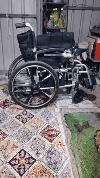 السلام عليكم
كرسي كهربائي للبيع الم اليوم يطبك وصير بالجنطه مال السياره بدون متفتح البطاريات مستخدم نضيف استعمال قليل  بطارياته جديد سعره 380
رقم الواتساب ***********
