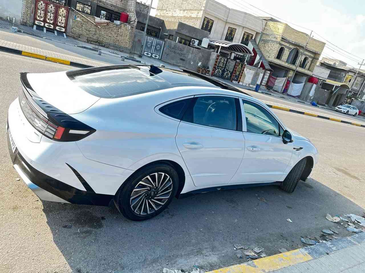 السلام عليكم 
سوناتا هايبرد 2024  ( خـليـجـي ) 
 اقساط ( نظام مقترض وكفيل ) راعيها بغداد
ماشيه ( 35 ) الف 
كفاله عامه 
فول مواصفات 1/1
حجم المحرك .. 2000 هايبرد 
بانوراما + بصمة + تشغيل عن بعد 
حساسات أمامية و خلفية 
لايت زينون + LED متصل 
بك لايت LED متصل 
دخول بصمة ذكي 
المرايا كهرباء 
هاند بريك كهرباء  
دشبول شاشة ديجيتال متصل 
شاشة Apple Car play and Android Auto 
كاميرا دوارة 
الانارة الداخلية LED ٦٤ لون متغير 
مقاعد جلد 
شفتات مقود مثبت السرعة Cruise 
المودات والاوامر الصوتية 
شاحن هاتف Wireless 
المقاعد الأمامية كهرباء 
تبريد شاشة مناخين منفصلين 
قطعتين تبريد 
أوتو هولد Auto Hold  
بردات أبواب خلفية 
تطعيم الدواخل ألمنيوم 
السعر … 215 
الكفيل بنفس البيت 
للاستفسار

***********

0787 473 0833
