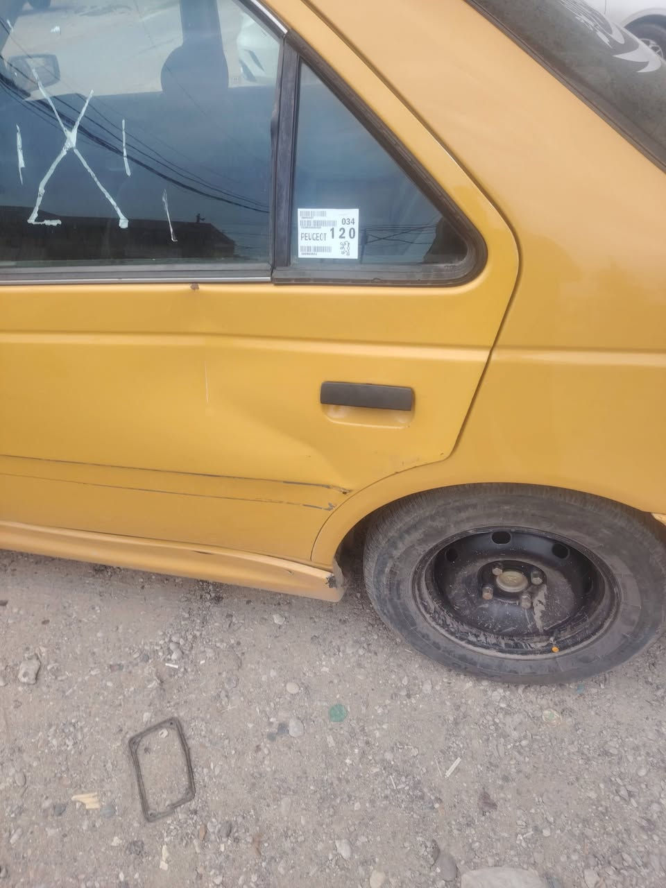 بيجو بارص موديل 2015
تبريد شغال كمبريسر جديد

مصفره غرامات هيئه عليها كم شهر عليه

صدر خلفي جديد الامامي ٥٠ ٪

سياره باسمي تحول مباشر شرط التحويل

سعرها ٤٣ وبيها مجال قليل مكان بغداد الكريعات


**إذا كنت صاحب هذا الإعلان وتريد حذفه لأي سبب، رجاءا أرسل رسالة إلى الدعم الفني**