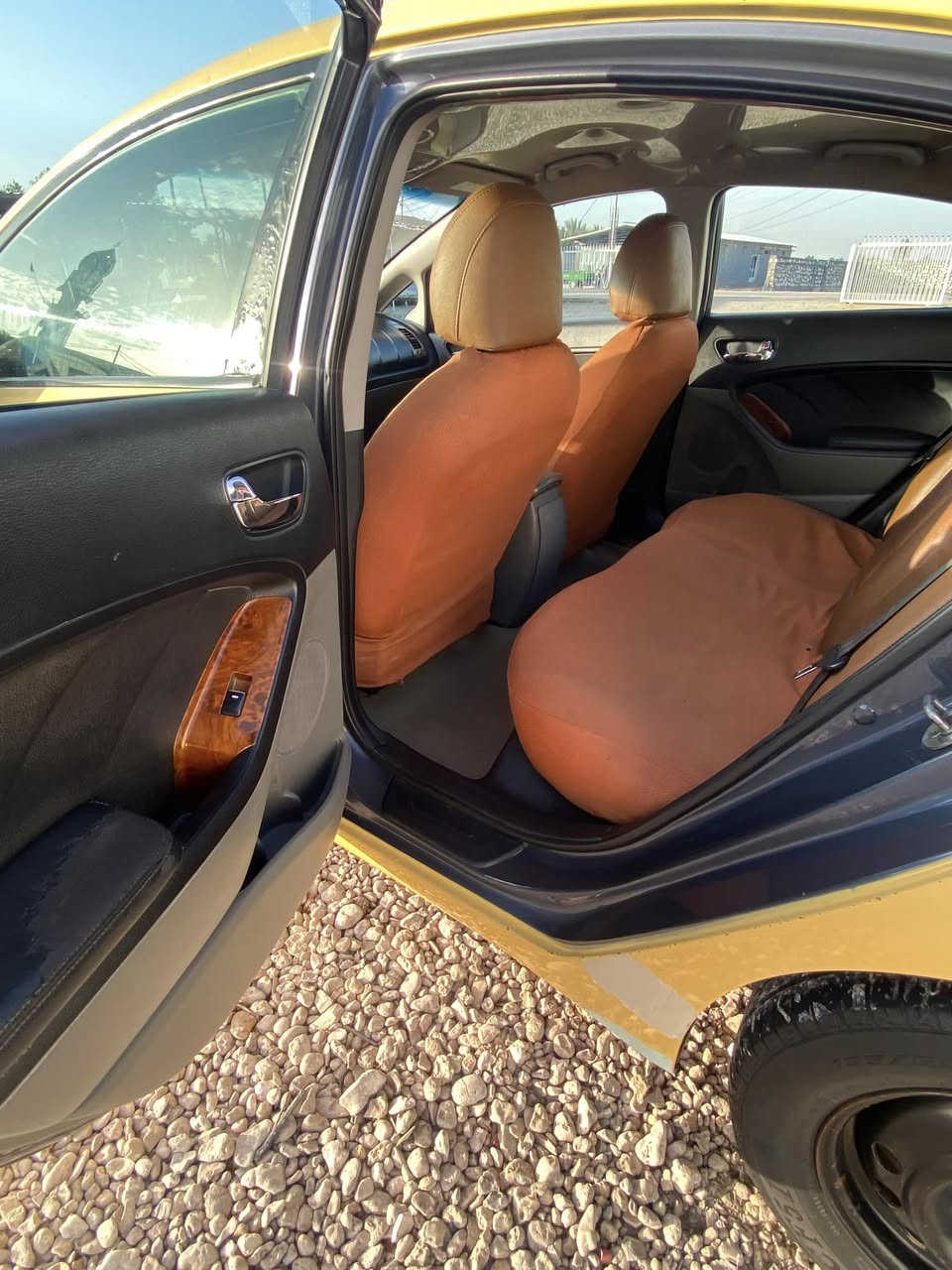 سلام عليكم كي فورتي 2014 حادث بصيط لسيارة كير مكين جديدة حدادية جديدة لسيارةًجاهزة  مصفرة هيهة وغرامات تحويل ثاني يوم السعر ١٠٥وبيهة مجال المكان بابل مشروع المسيب ***********
