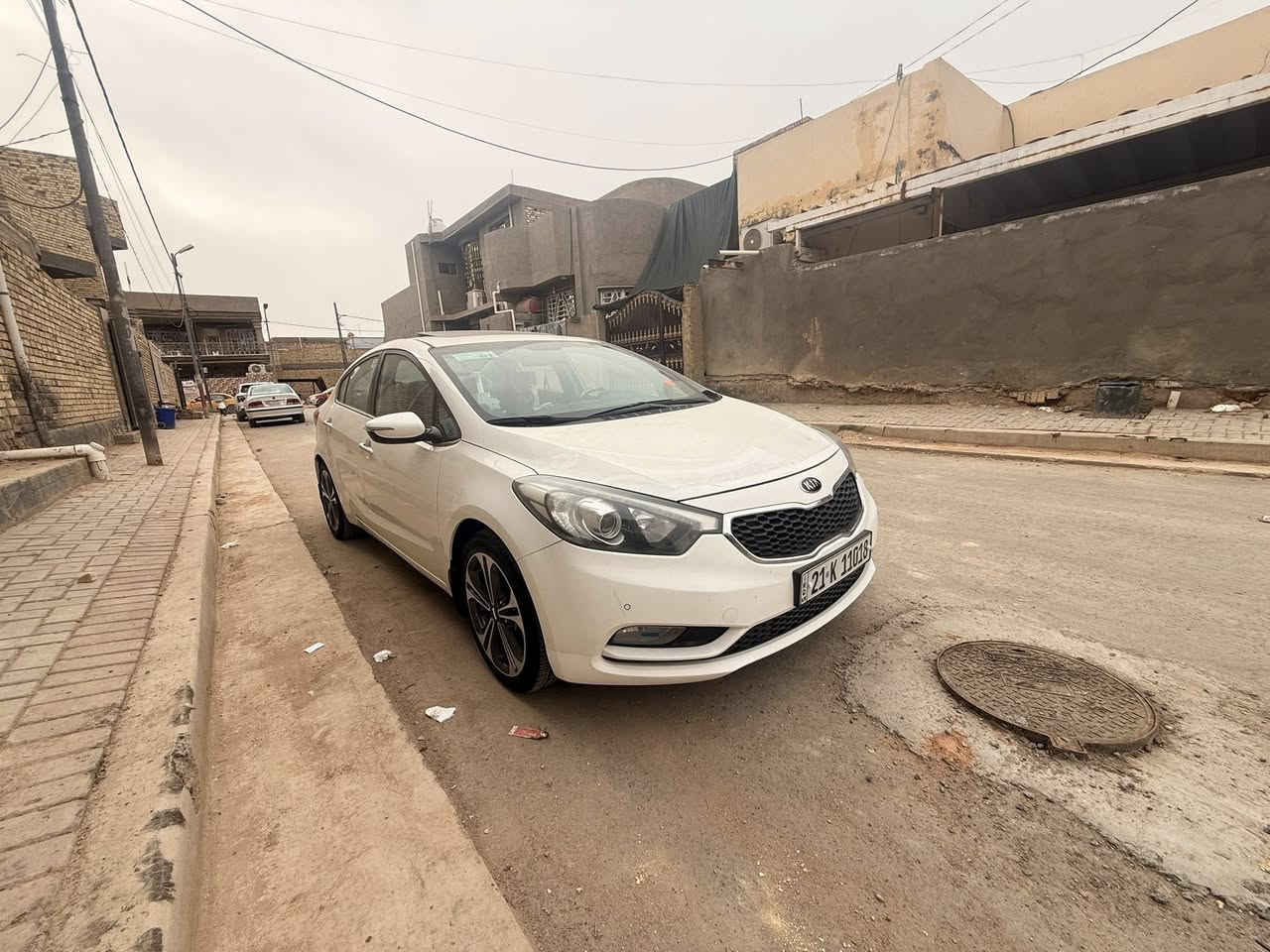 كيا سيراتو خليجي 
-مديل 2014
-فول مواصفات  
-تحكم  سترين جهتين
-مري شفط
-تبريد قطعتين
-لدات امامي خلفي 
تبريد خلفي-
-حساست امام خلفي
-ويل كروم 
-تخم تاير

-مكينه 1600 دووش 

كفاله السياره

المكان الدوانيه
***********
