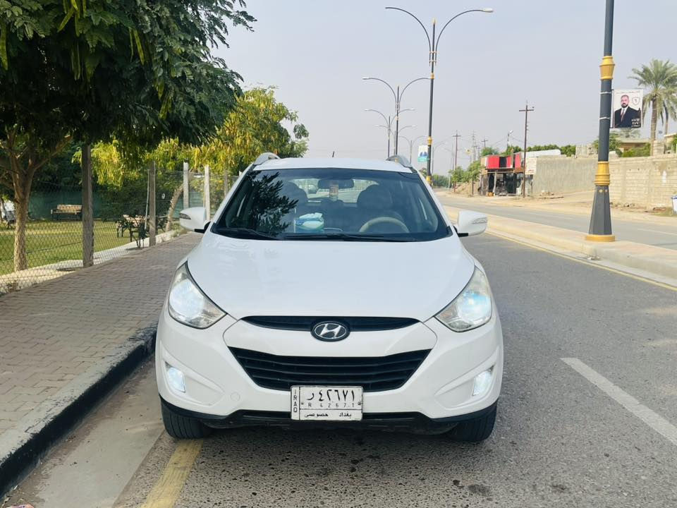 السلام عليكم
توسان 2012 خليجي 
كفاله عامه عده شبر كارت 
رقم بغداد باسمي تحويل مباشر 
ماشيه166
محرك 2000 مبدل كازكيت
سياره جاهزه متصرف عليها كلشي 
العنوان : صلاح الدين بلد  
السونار مرفق بالصور 
***********
سعر145 وبيها مجال
