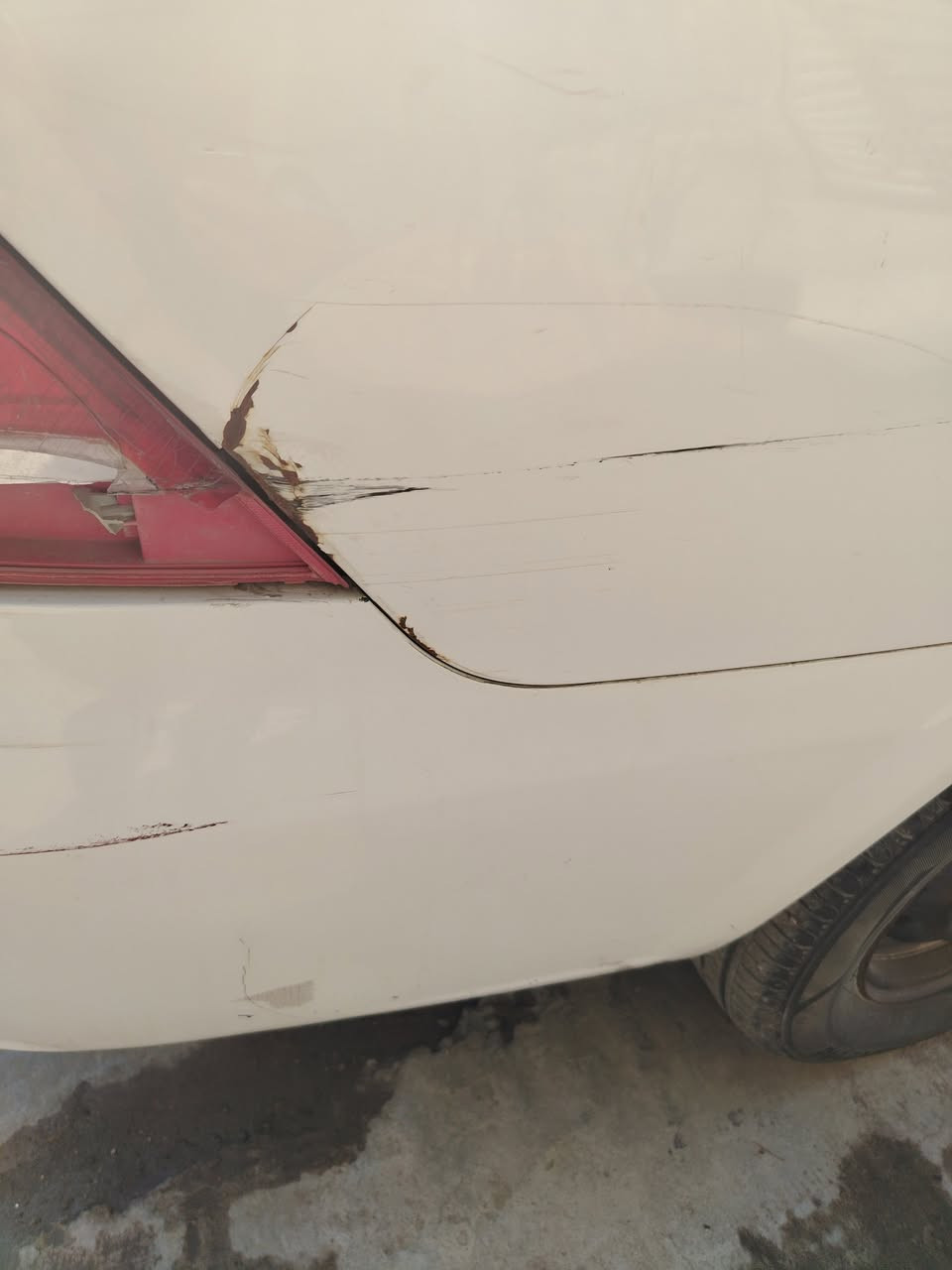 نيسان سني 2008 واسط كلشي موضح بالصوره السعر ٩٢ نظيفه جدا الاتصال على الرقم ***********
