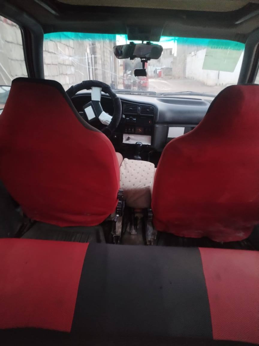 مكينه كير نضيفات وسياره طخم حيل زين ويرمنيه شغال وشرط وكاله وتحويل ريده ب 18 وبيه مجال وهذا هي وستفسار رقم صاحب سياره ***********
