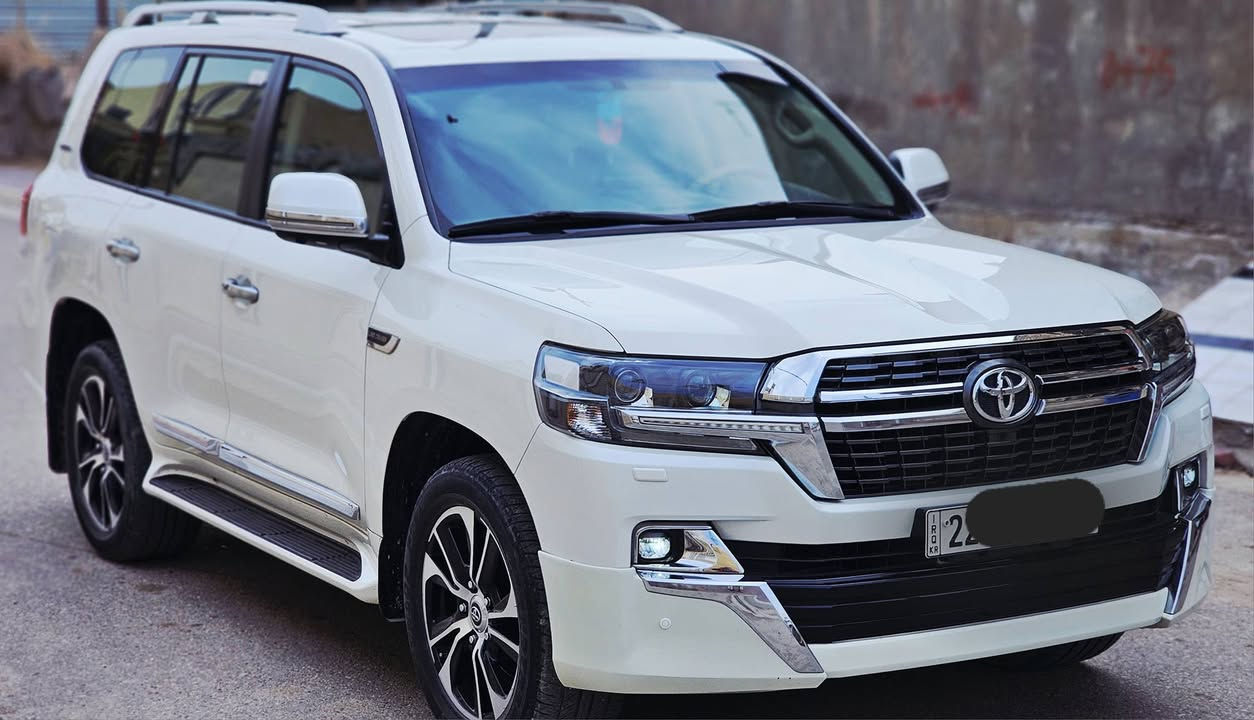 لاندكروز موديل 2019. رقم اربيل الجديد تحويل مباشر ماشيه 100الف فقط
كفاله من الصبغ فقط تكحيله موضحه بالصور والسونار مرفق بالصور
فول مواصفات 1/1.    محرك 6V
بصمات ابواب 
فتحه سلايت
كشنات  كهرباء ثلاث حركات 
كشنات جلد اصلي
شاشة بلادي 
زراكات
اشارة لكزز
مري قلاب
مري شفط
جنطه شفط
شاحن 
دبل ماوس
مثبت سرعه
سبعه راكب
ثلاث قطع تبريد
مطفايه حريق
8ايرباك
حساس امامي
حساس خلفي
تحكمات ستيرن كامله
كامرة دواره
السعر(((485)) مكان السيارة كربلاء اتصل ع الارقام
***********
***********
