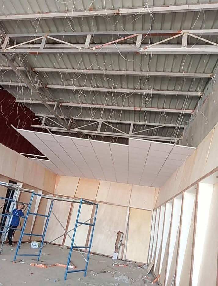 سلام عليكم متفرغين خلف خلفة سقوف ثانية وجداران وجبس بورد وخلفة صبغ غرف و واجهيات شغل دراجة اولى بسعار مناسبة والي ماعده يشلع عيونه العمل داخل احياء النجف والنواحي اي استفسار خاص او واتساب *********** وشكراً لكم
