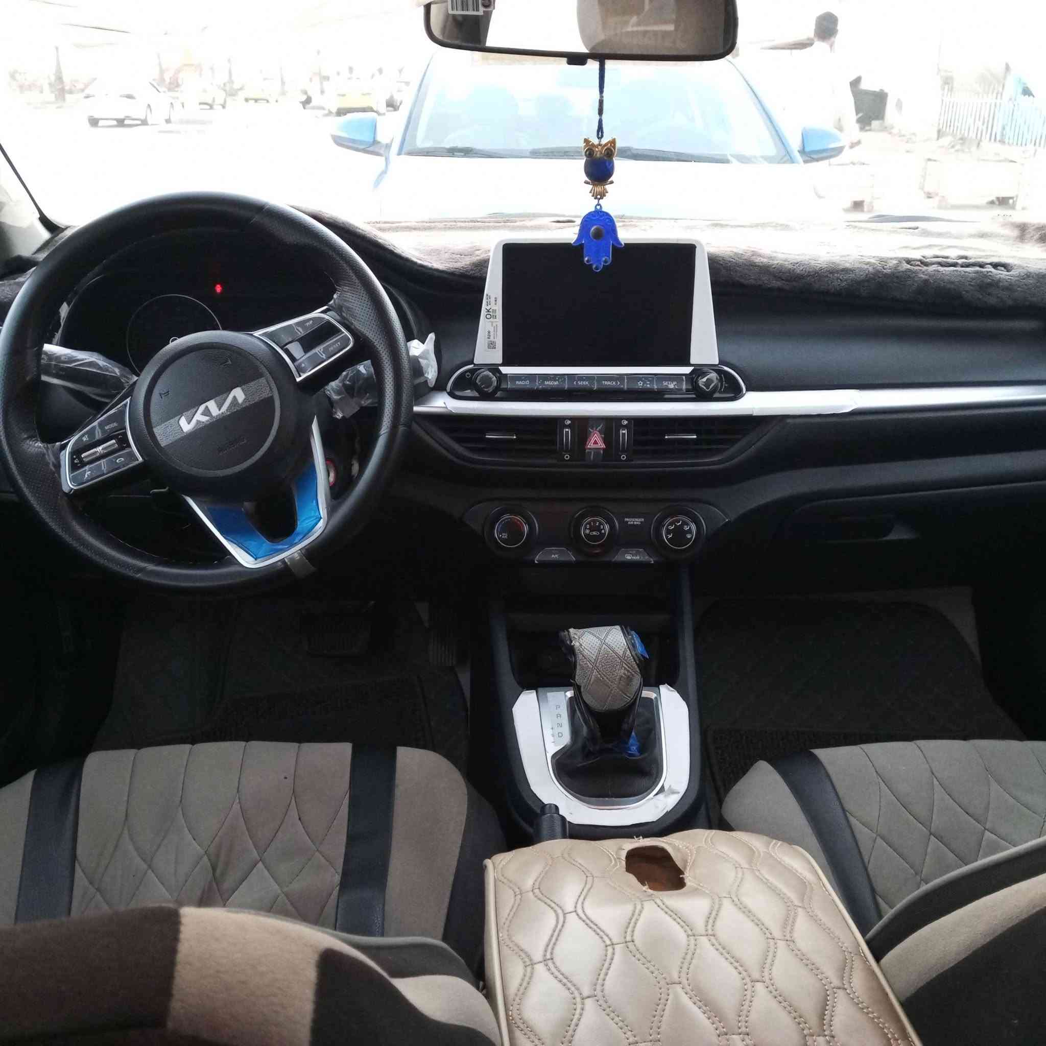 السلام عليكم سيراتو موديل 23 مكفولة محرك الفين باسمنه رقم موبايل ***********
