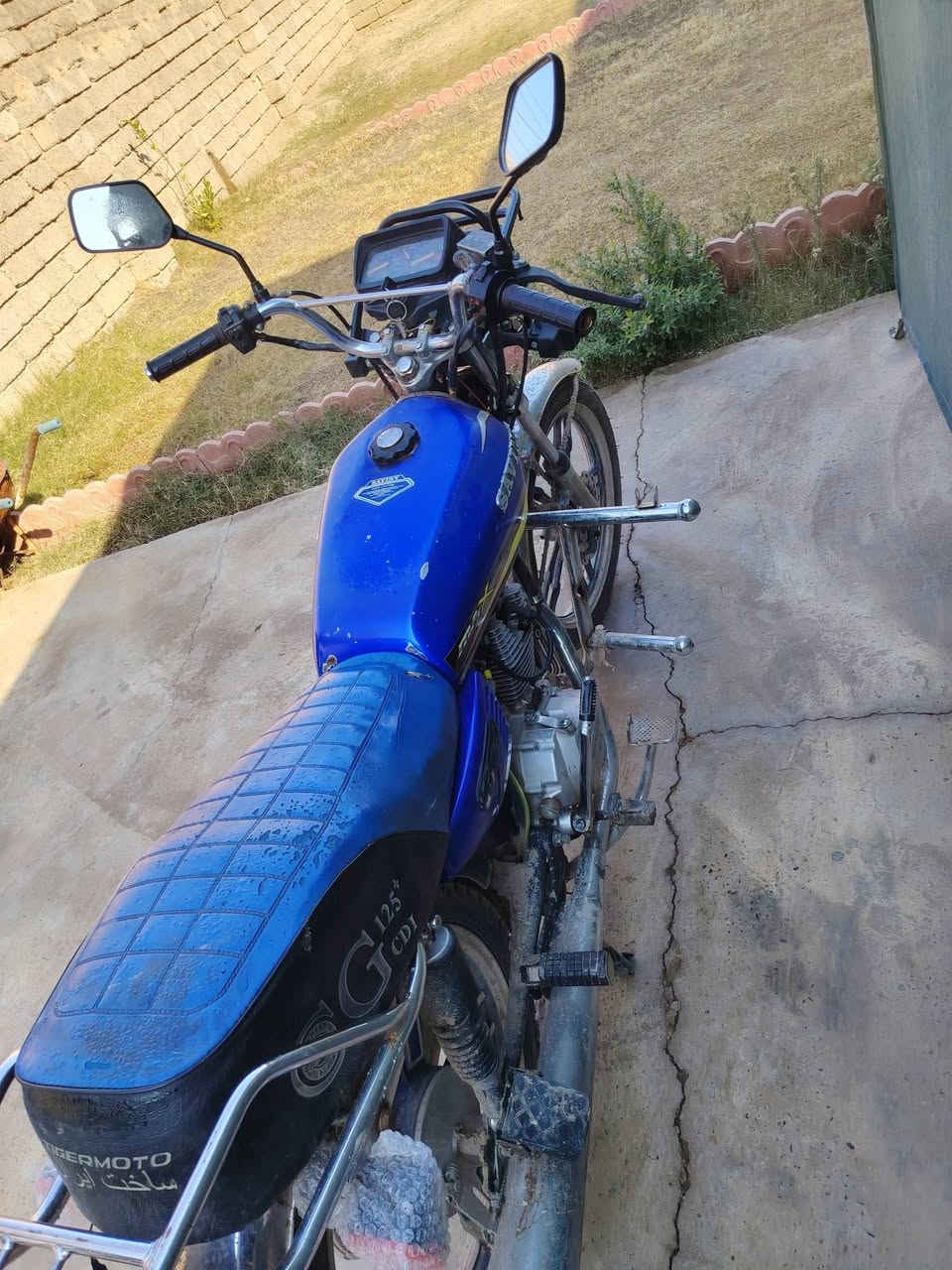 السلام عليكم عندي دراجه للبيع موديل 21 شرط بس والفات السعر*********** 30080
