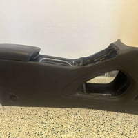 مرسيدس C200 • موديل ٢٠١٧ • نظيف جداً