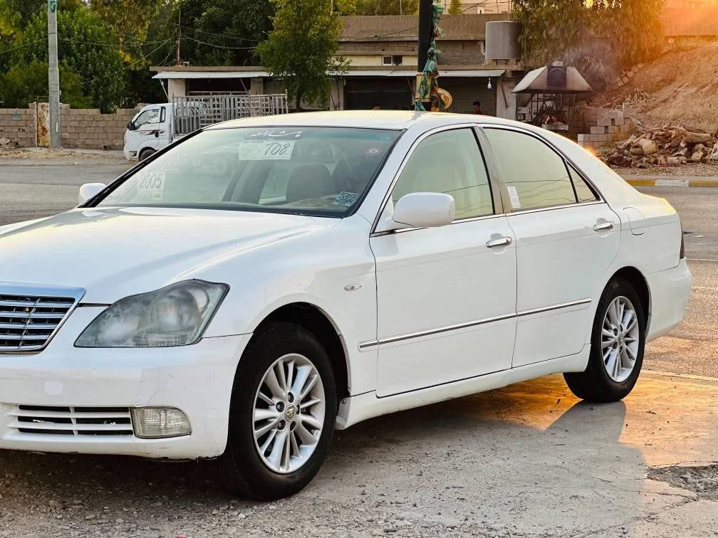 شاهینە بڕاوە 2005 بچوک بە بچوک بێدەعمو لێدراو سەقفو کەڤەر بەشەرت سەیارەکە کامیرەو حاسەیە 
دینارێ مەسرەفی نیە
ژمارە ***********
شوێن کەلار باوەنور كالار, السليمانية
