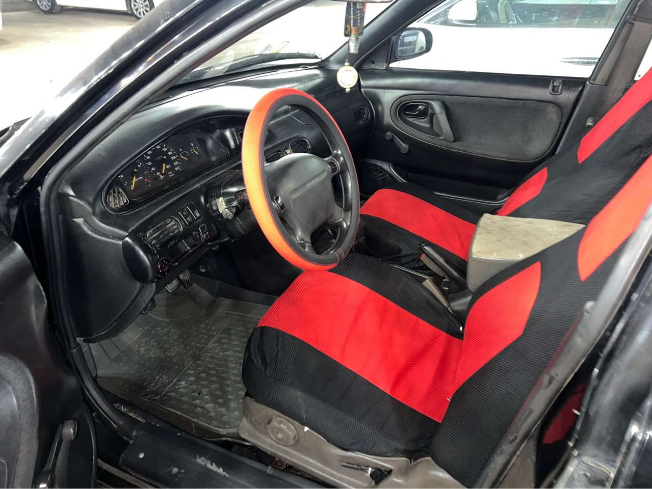 مودیڵ 93 ؟ حیزام سبخە لۆ جوانی ؟ تەقەو رەقە بەشەتە هیجی نیە؟ تەنزیڵو سەماحەو ڵایتو ئیشارەتی هەموی کارەبای ئیشەکات؟ تەبریتی گەرمی ئیشەکات؟ تاخم تای نوە؟ سەنەوی نوێیە رەقم باریکە بەناو خۆمانە؟ ناو داخیڵی ئەمرۆ بەکشتی نۆهەت هەزارم ڵێدایە هەمویم گۆریە بۆ سۆرو رەش؟ گێڕو مەکینەی بەشەت بەس مەکینەی بەساردی تۆزی دوکەڵی هەیە گەرم بیت نامینی ؟؟؟؟؟ تێبینی عەیبەکانی  تۆزی دوکەڵی هەیە دەبڵەکی دواوەی ڵای سایەقی تەقیە باقی سعر ٤٨ مةجال ز.م *********** أربيل, العراق
