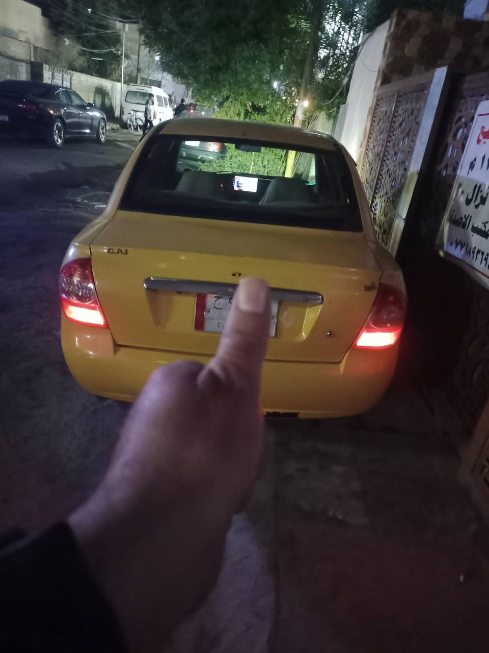 السلام عليكم للبيع أو مراوس طيله موديل 2015نظيفه كلش اني عسكري مامشتغل بيها لاخياس ولاصبغ ولا معجون كير محرك نظيفات تخم تاير جديد دوشمه ارضيه والصندوك جلد شاشه تاب منظومه زنون مابيها نقص ملاحضه السياره مطلوبه هيئه 600الف وغرامه 100االف رقم بغداد مشروع وطني تحويل مباشر سعرها 30ورقه ساره جديده مكان السياره بغداد حي الجهاد ***********و***********متواجد وات ساب اسف على الاطاله
