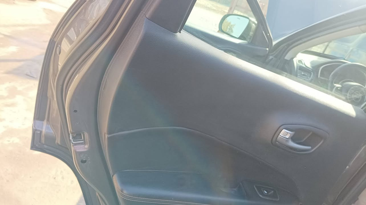 مرخصه مدير اكروب المحترم السلام عليكم ورحمه الله وبركاته عندي جيب كومباس موديل 18 فول ليمتد ضرارها جاملغ الايسر الامامي بس من الخارج ماكينه وكير  كله جديد 
باب البسمنه تحويل ثاني يوم السعر 138 بمجال حق الجيه الاتصال على هذا الرقم ***********
