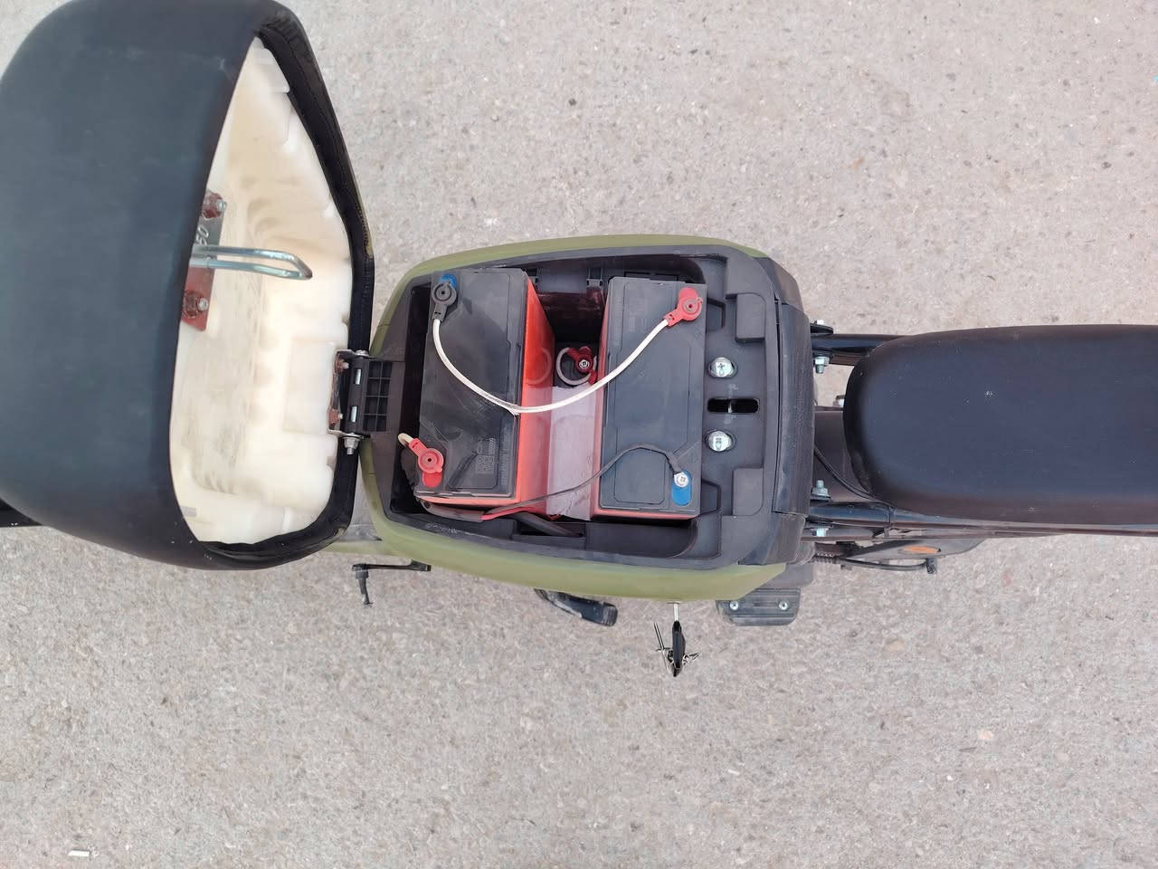 سلام عليكم حبايب R9جديد مشترينه قبل شهر ونص ما ماشي هواي  سعر 550وبي مجال للشرايه وعدن واحد ثاني اذا ترديون امانت الله خوش بايسكل بس اشاىه وكسره مصوره تكدرون شوفون وبي Rيرجع بك وشاحنته وكلشي ممبدل بي رقم ***********ننتضركم 
ملاحضه: عنوان كربلاء ملحق فارس قرب محطت باب كفيل
