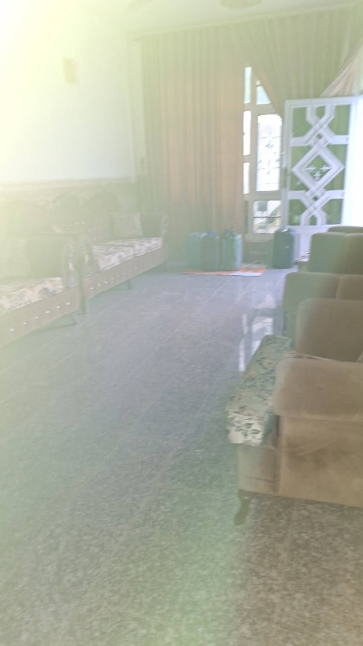 يالله على بركة الله يوجد بيت في منطقة معمل السوس امامه متنزة البيت مساحة ١٥٠م بناء جديد يتكون من غرفتين نوم وصاله وستقبال ومطبخ وصحيات وترك وطرمه الاستفسار مراجعة مكتبنا مكتب ابو مؤمل الرميحي للعقار مجاور البانزيخانه الداخليه
او الاتصال
***********
***********
