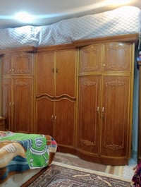 عندي هاي الغرفة نضيفه للبيع مع الدوشك سعره 700وبيهه مجال رقم 077045953...