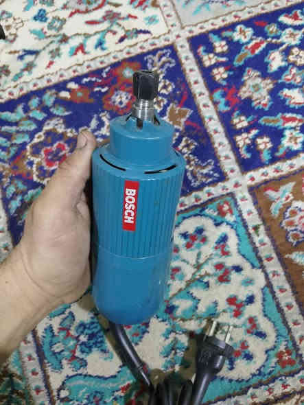 السلام عليكم. 
عدد كهرباء كلهن اصلي ياباني و الماني 
كلهن شغلات وشرط الفحص 
الاسعار والتفاصيل مذكوره داخل الصور 
يوجد توصيل لكفافه محافظات العراق وبغداد 5 آلاف 
*********** يوجد واتساب
