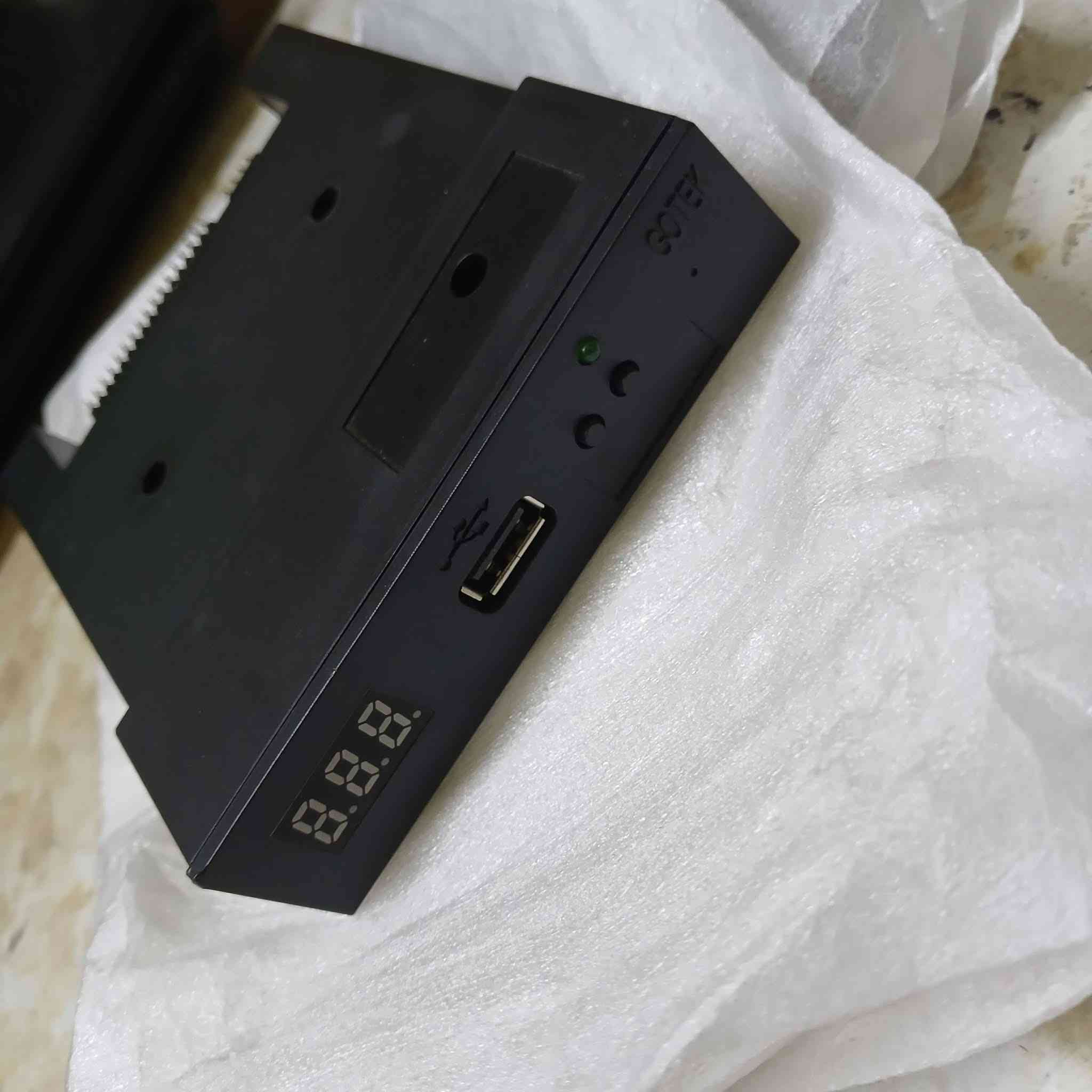 السلام عليكم يتوفر فلاش كامل مبرمج يقاعات وصوات لل ياماها a1000
يتوفر فلوبي معا برنامج كامل 

يتوفر قاعده تحوير من فلوبي إلى فلاش

يتوفر كارت صوت كيبورد ياماها a1000 

خاص مفتوح / ***********

يوجد توصيل لجميع المحافظات
