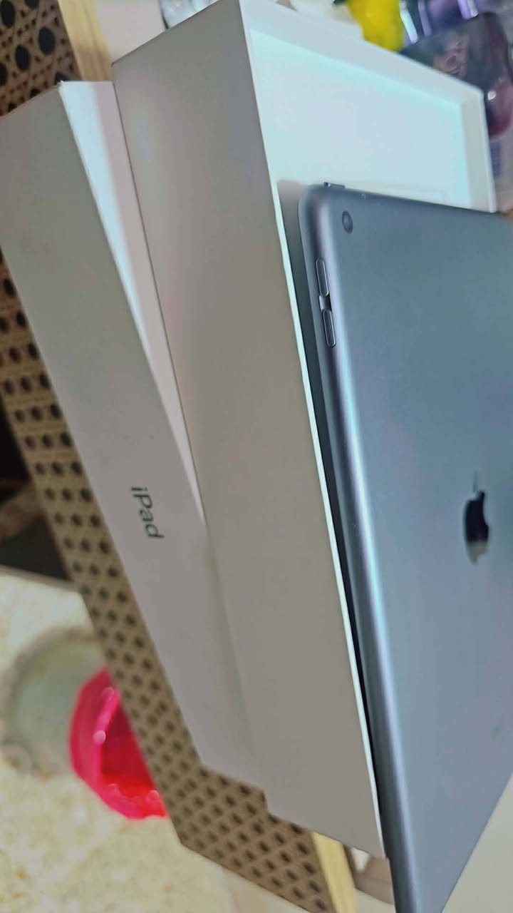 ايباد ايفون 8  ذاكرة 64 السعر 250 وبي مجال


**إذا كنت صاحب هذا الإعلان وتريد حذفه لأي سبب، رجاءا أرسل رسالة إلى الدعم الفني**