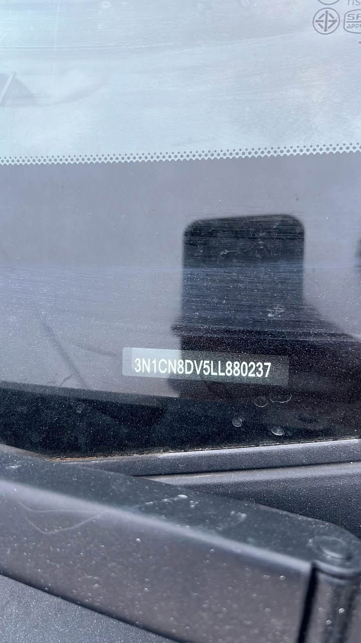 نیسان فێرسا 2020 – سپۆرت
 • ڕۆیشتوو: 120,000 کیلۆمەتر
 • 2 پارچە سبوغ (بۆنیت و دەرگای لای شۆفێر)
 • 2 پارچە ساردەکوت (هەردوو چاملغی پێشەوە)
 • بێ ناوگرتن
 • ئێڕباگی سوکان دەشبول سیستەم
*********** أربيل, العراق
