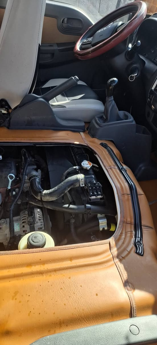 السلام عليكم رمضان كريم صيام مقبول كيا حمل موديل ٢٣ رقم بغداد ماشيه ٥٥ الف كفاله حلوه مكان بابل مسيب 
***********      السعر ١٥٣
