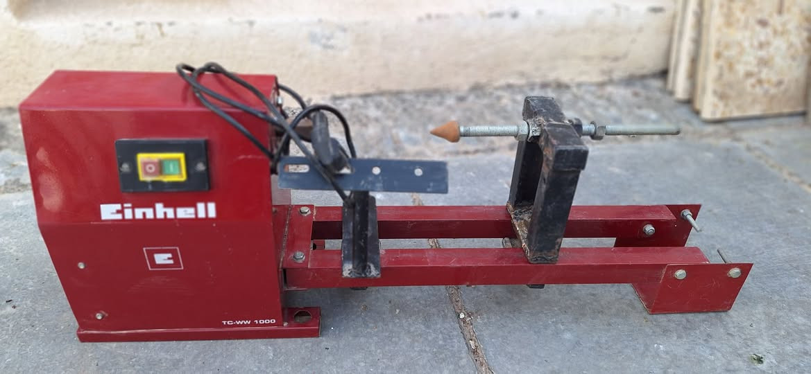 السلام عليكم تورنه مال خشب جديده مامستخدمه سعرها 50 التواصل *********** مكاني بغداد الشعله
