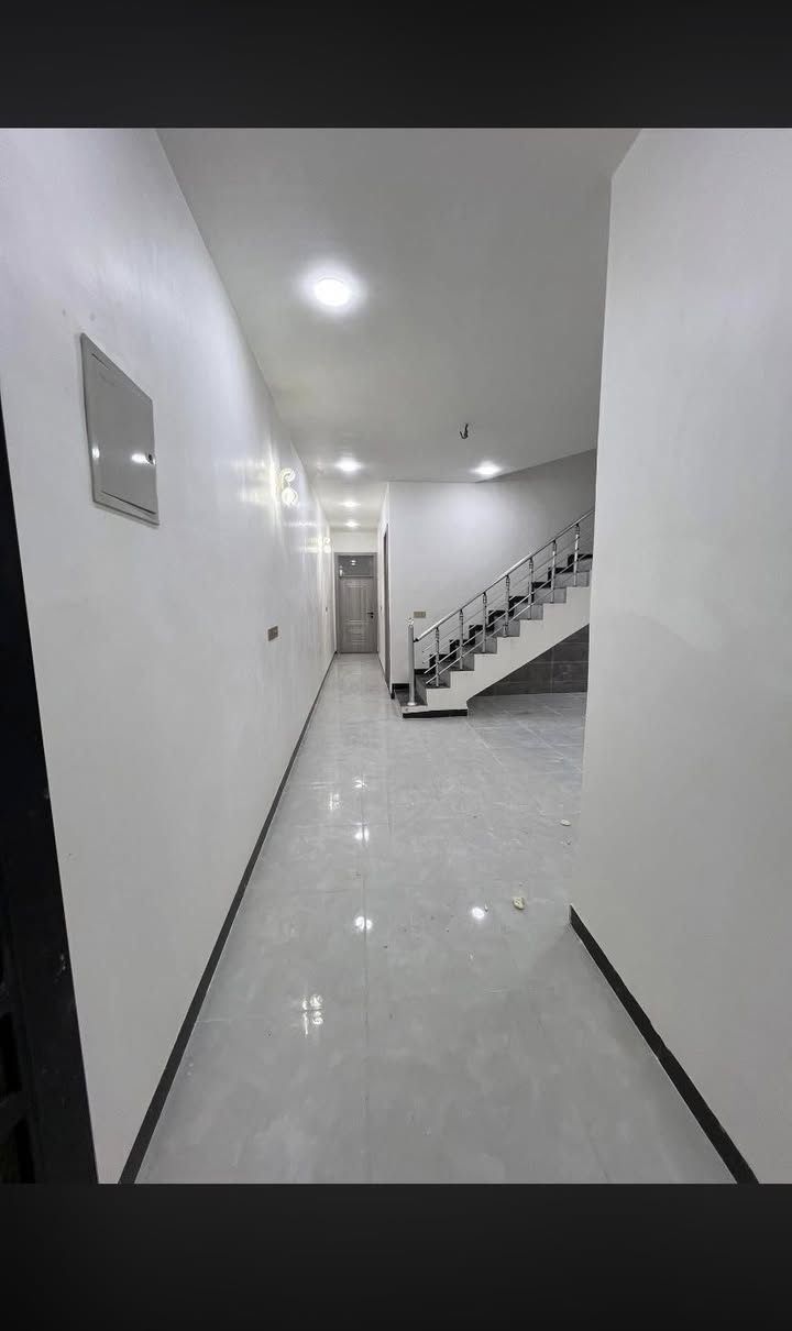 🏡✨ دار عدد 2 للبيع – مساحة 126 متر لكل دار ✨🏡
🏠 مواصفات كل دار:
• 3 غرف نوم
• صالتين
• استقبال
• مطبخ
• مجموعة صحيات داخل وخارج

📐 المساحة: 126 متر لكل دار
📍 العنوان: حي الفرات – قرب كليه الطب 
النتصال هنا ***********
