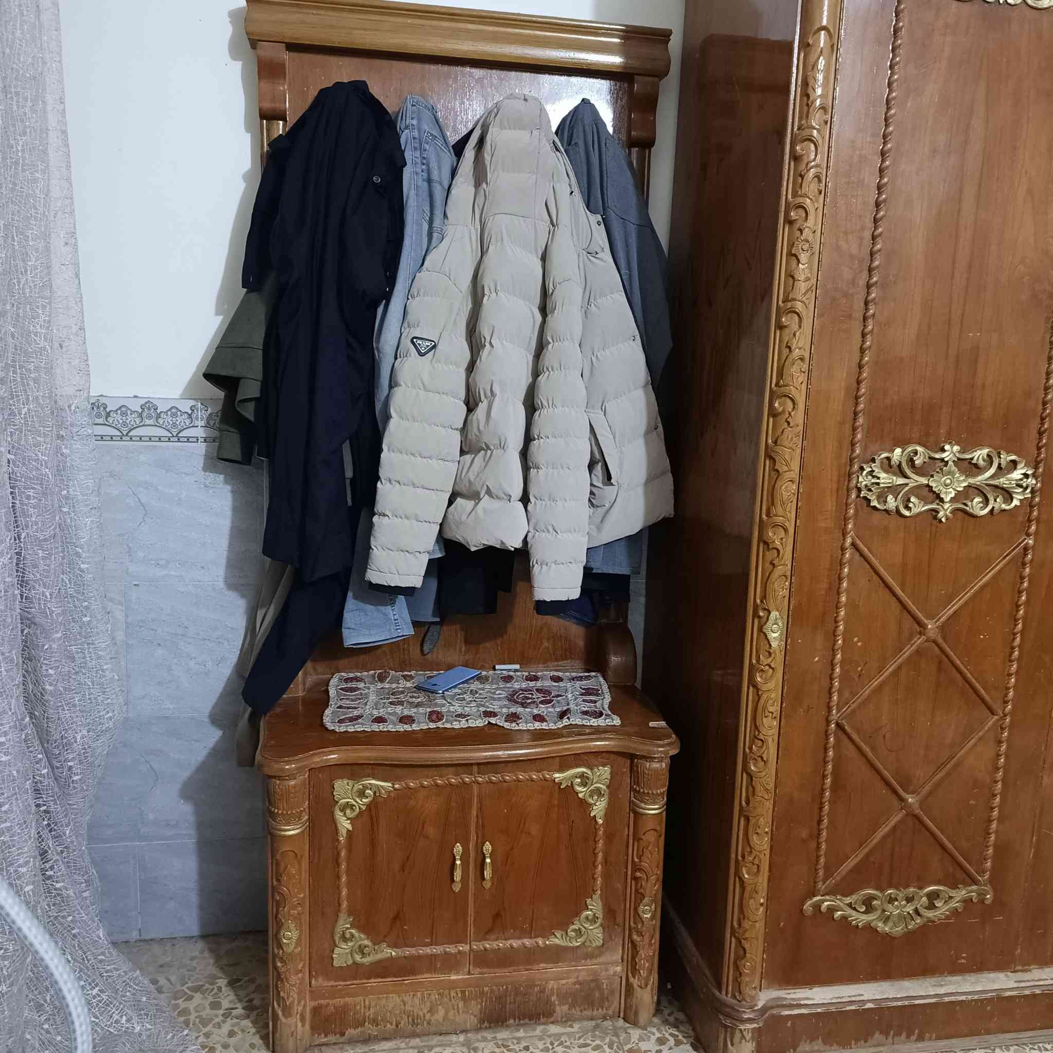 غرفه تزكام كامله لبيع بسعر مناسب للتواصل ***********
