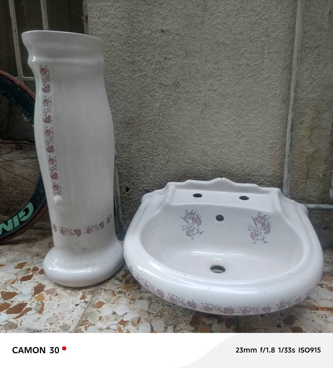غراض للبيع قيم واخذ


**إذا كنت صاحب هذا الإعلان وتريد حذفه لأي سبب، رجاءا أرسل رسالة إلى الدعم الفني**