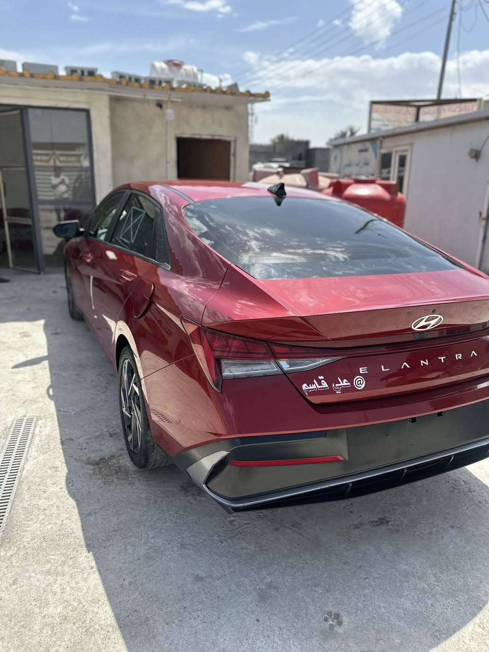 ‏إل النترا موديل 24 كفالة عامة نسبة الخمسة%  تعمل وتسير ولاكلوب مشتغل بالعينه كله بلاديه سياره معوقين  ولد صديقي مواليد 2003رقم بصره سيارة فول مواصفات ماشيه40الف المكان بصره ابي الخصيب ***********
