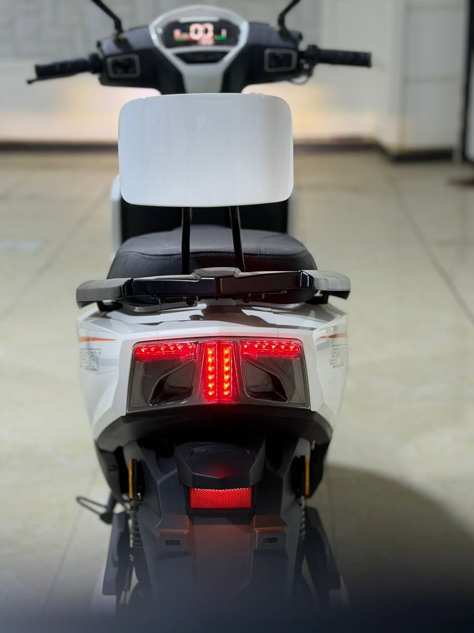 السلام عليكم دراجه سكنز شحن 2025 6 بطاريات سرعه 99😱 لايت عالي ناصي لدات اشاير دراجه فخامه وجبيره اخذته كبل شهرين بس محتاج فلوس ورايد ابيعها ***********
