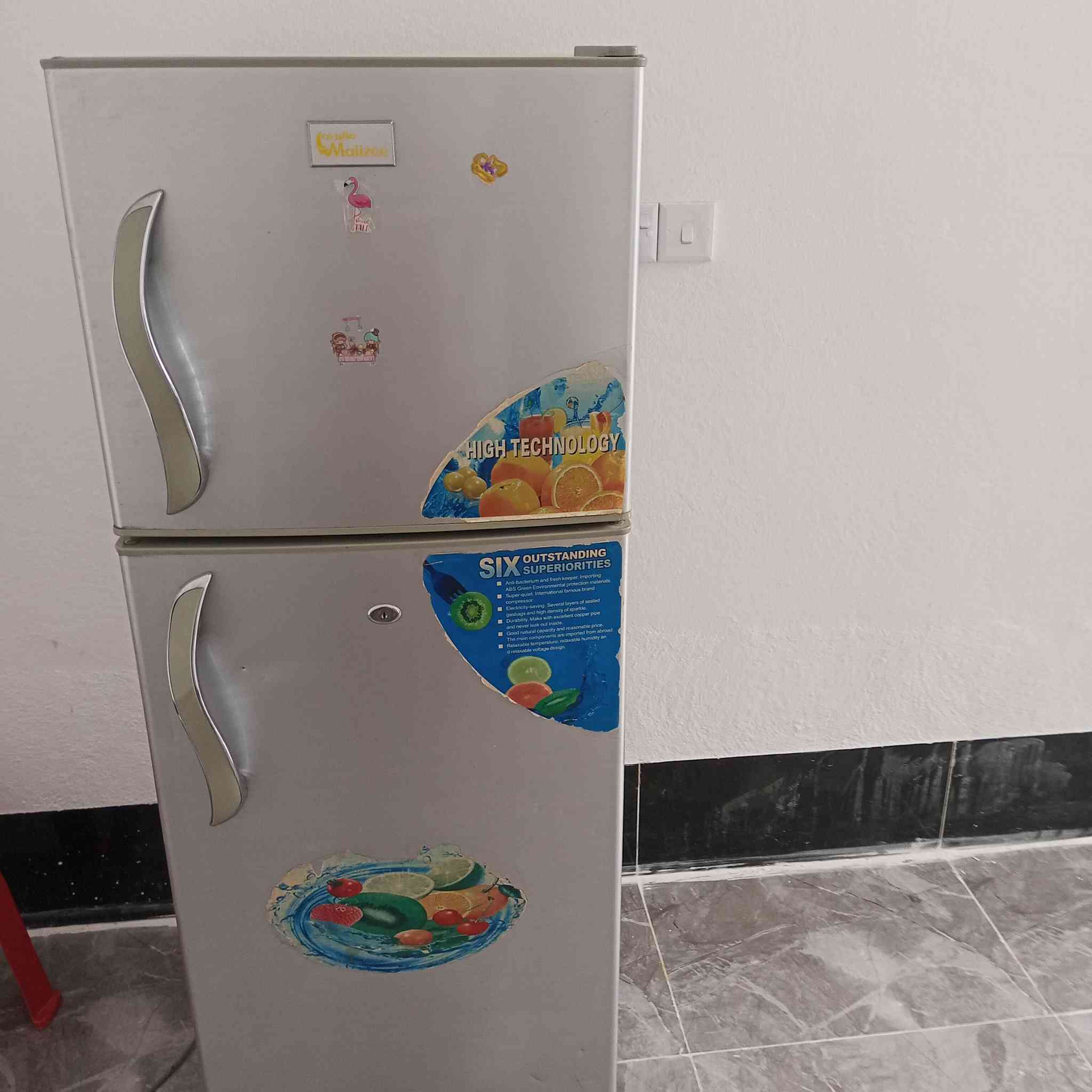 السلام عليكم غراض للبيع  للتواصل ع الرقم  ***********
