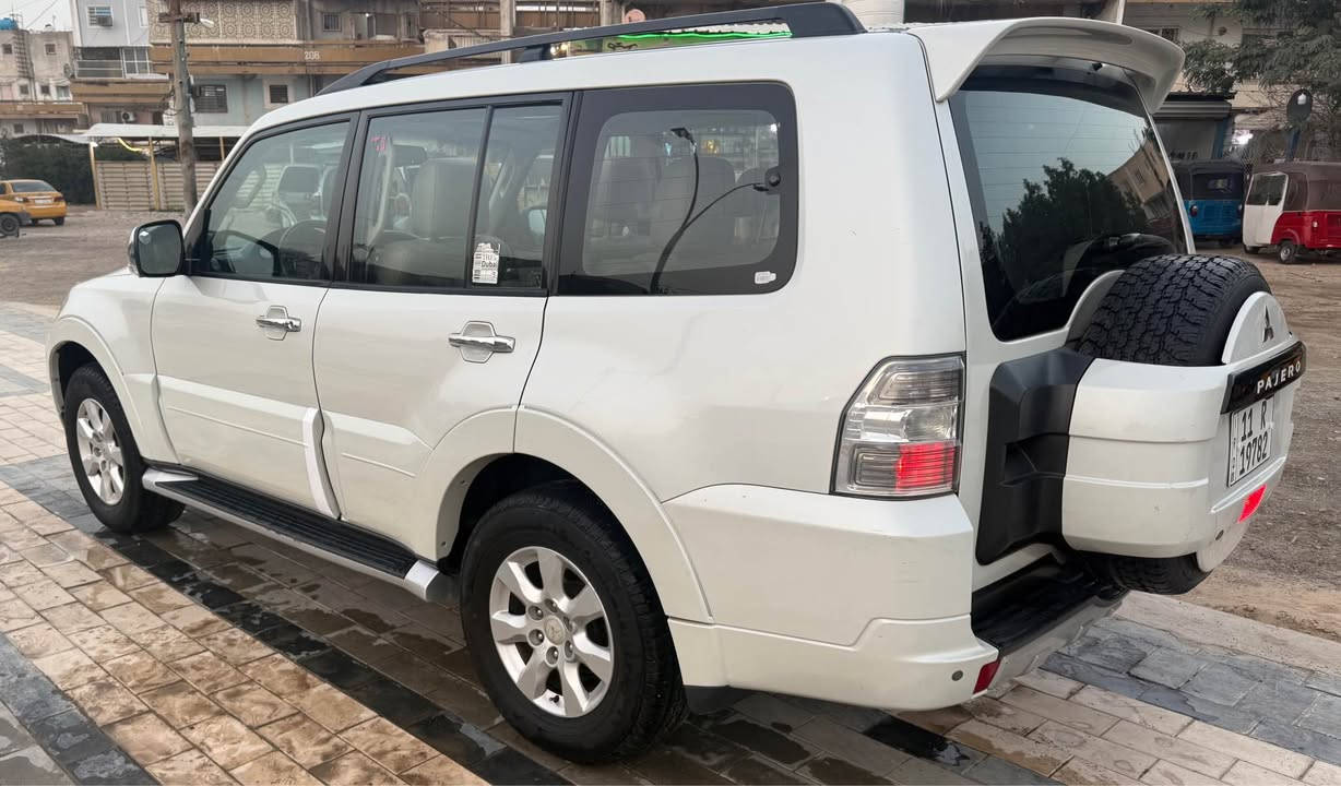 باجيرو حبتور موديل 2014
محرك 3500كير مكفولات
فور ويل 7راكب تبريد 3قطع
تخم تاير جديد صدر كله جديد
فول موصفات بنرامه دمامات مري 
شفط فول سياره مكفوله وجديد
سعر169وبيهامجال حك جيه
بغداد*********** بغداد, العراق
