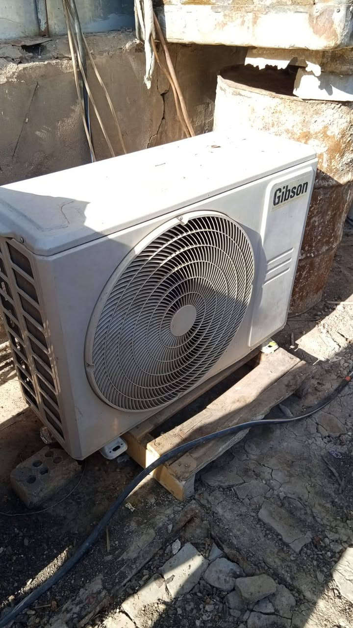 سبلت طنين جديد مستعمل شهرين فقط يجرش بل تشغيل ماشاءالله يخبل سبب البيع الكهرباء الي عندي ما تتحمل هيج سبلت نقص بي بس الضفيره مال كهرباء وهاي سعره 15 الف فقط السبلت شغال وينهض بس تبديل ضفيره اشغله الك قبل لا تاخذه بشرط  بس ماراح ينهض بسبب الكهرباء مالتي ول ضفيره سعر السبلت 600 وبي مجال بصيط


**إذا كنت صاحب هذا الإعلان وتريد حذفه لأي سبب، رجاءا أرسل رسالة إلى الدعم الفني**