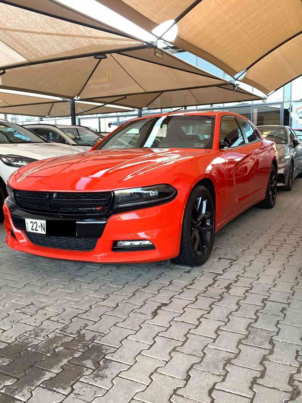 جارجر sxt  2023  بلاك توب  اصل
لون مميز برتقالي 

وارد امريكي دخول جديد (مرقم اربيل )

 /  فقط رصعه بالبنيد ومعدله بارد بدون صبغ بدون تبديل بدون دواخل /تعتبر كلين

بدنه بلادي دواخل كله بلادي لايتات بلادي 

ماشيه 24 الف ميل

المواصفات :

* مصابيح أمامية زنون . 

* كشافات الضباب زنون . 

* المصابيح الأمامية مع LED . 

* حساسات خلفيه 

* شاشه كبيرة مع نظام ملاحة

* الشاشة مع اوپشنات SRT . 

* سستم صوت الپاين .

* ويل ارتي قياس 20 انج . بلادي

* مقاعد أمامية كهربائية عدد 2 . 

* تشغيل عن بعد . 

* ستيرن كهربائي . 

* محدد سرعة بلوتوث . 

* كاميرا خلفية .

* مرايا متحسسة للاضاءة العالية .

* دخول ذكي (بصمة) .

* ⁠استفسار ***********
***********

* ⁠مكاني كربلاء مدينة معارض كربلاء الجديده

*
