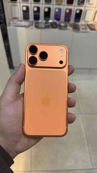 آيفون ١٧ برو ماكس • ٢٥٦ • مشحون ٥٠ مرة