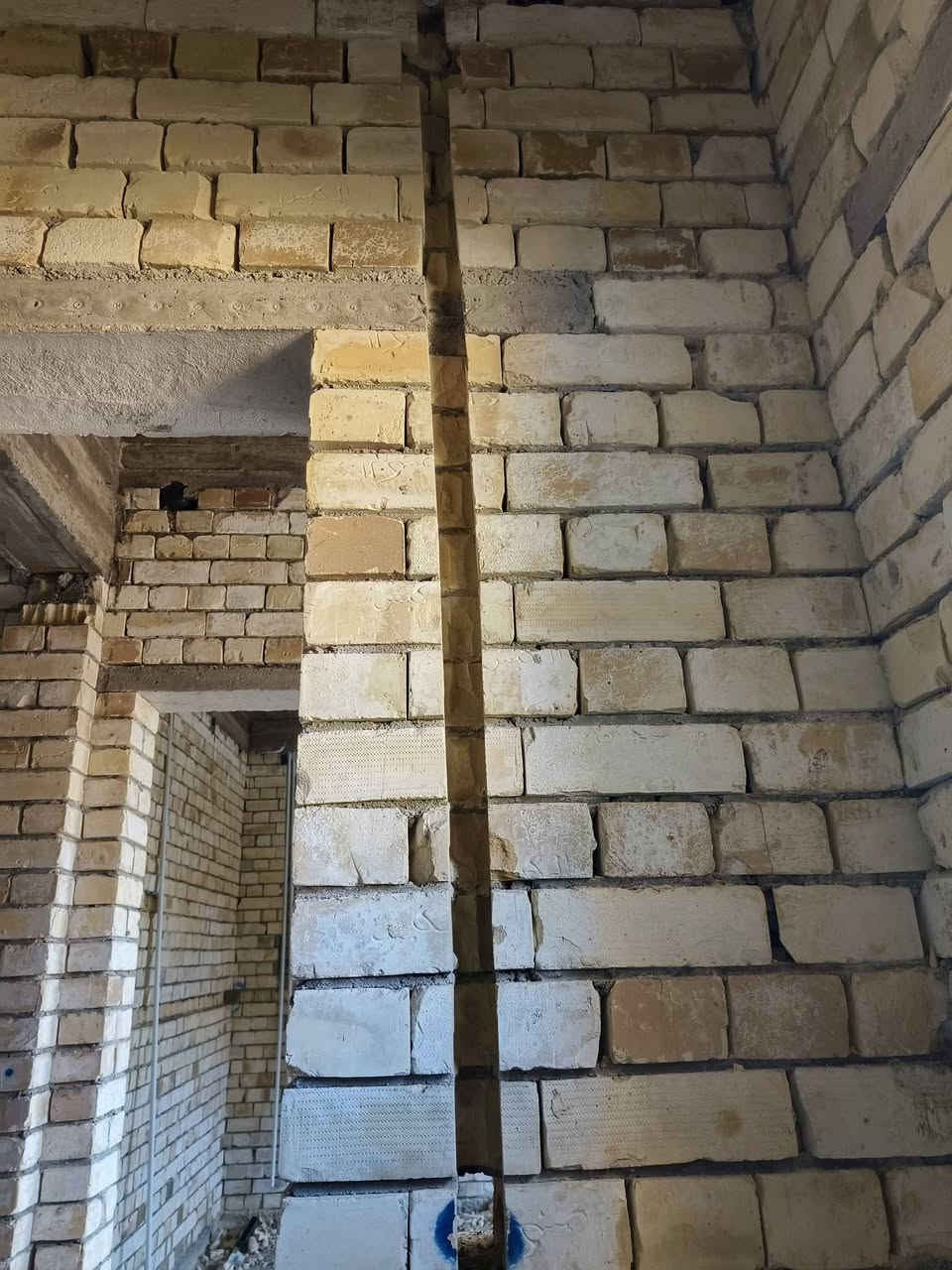 🔌 إلى الإخوة الكهربائيين داخل بغداد 🔌
إذا تريد شغل حفر وتمديد بوري يكون مضبوط وكوسرة عملي بأدق التفاصيل، إحنا جاهزين نخدمك 💪
✔️ حفر نظامي بدون تخريب
✔️ استقامة وضبط ميزان
✔️ تنفيذ حسب المخطط
✔️ سرعة وإنجاز بنظافة عالية
شغلنا يريحك بالمراحل الجاية ويخلي تسليمك مضبوط 👌
📍 العمل داخل بغداد فقط
📞 للحجز والاستفسار: ***********
