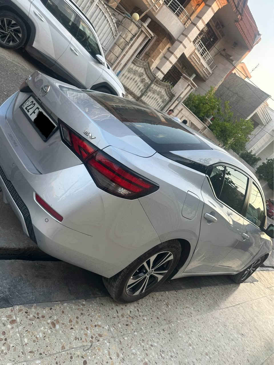 نيسان سينترا موديل 2020 پينج پارچه وه نيو هه يه ارباك شان سكان تقيه مكينه و هه موو به شه رته سنوي ساليك ماوه سياره خاوين و جوانه ٦٠ مايل رويشتيه چوار طاي نوى تازه م لو به ستايه 1200000 يه ك مليون و دووسه د هه زار غرامه ى له سه ره سعرى 115 ورقه و مجال شوين هه ولير رقم موبايل *********** أربيل, العراق
