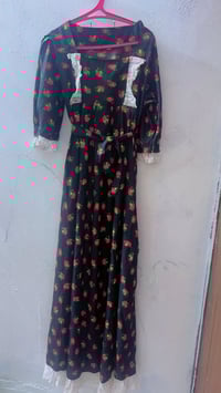 بغداد • فستان اسود • كلبيات