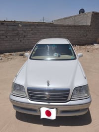 ياالله سلام عليكم ملكه كراون 2002 3دكم مكفول من عيب شرعي من كلشي سياره...
