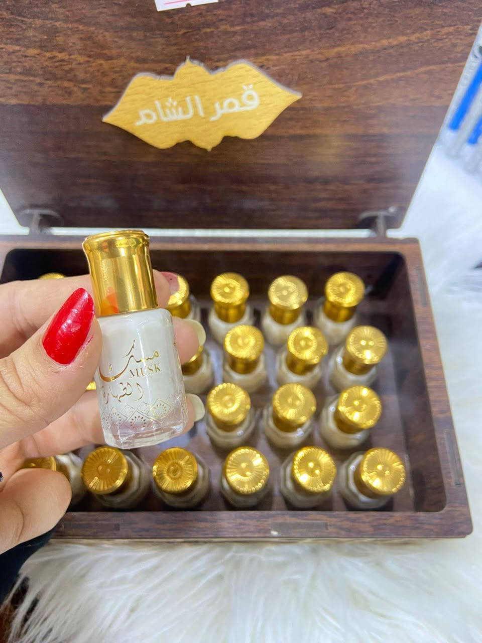 كل ماهو جديد واسعارنا تختلف يتوفر لكي سيدتي من مواد تجميل وعطور ملابس اكسسوارات هدايه شالات لدى كوزمتك عسل في حي الميلاد شارع ٢٠ يوجد توصيل داخل حي الميلاد مجاني والاحياء المجاورة الفين دينار ***********
