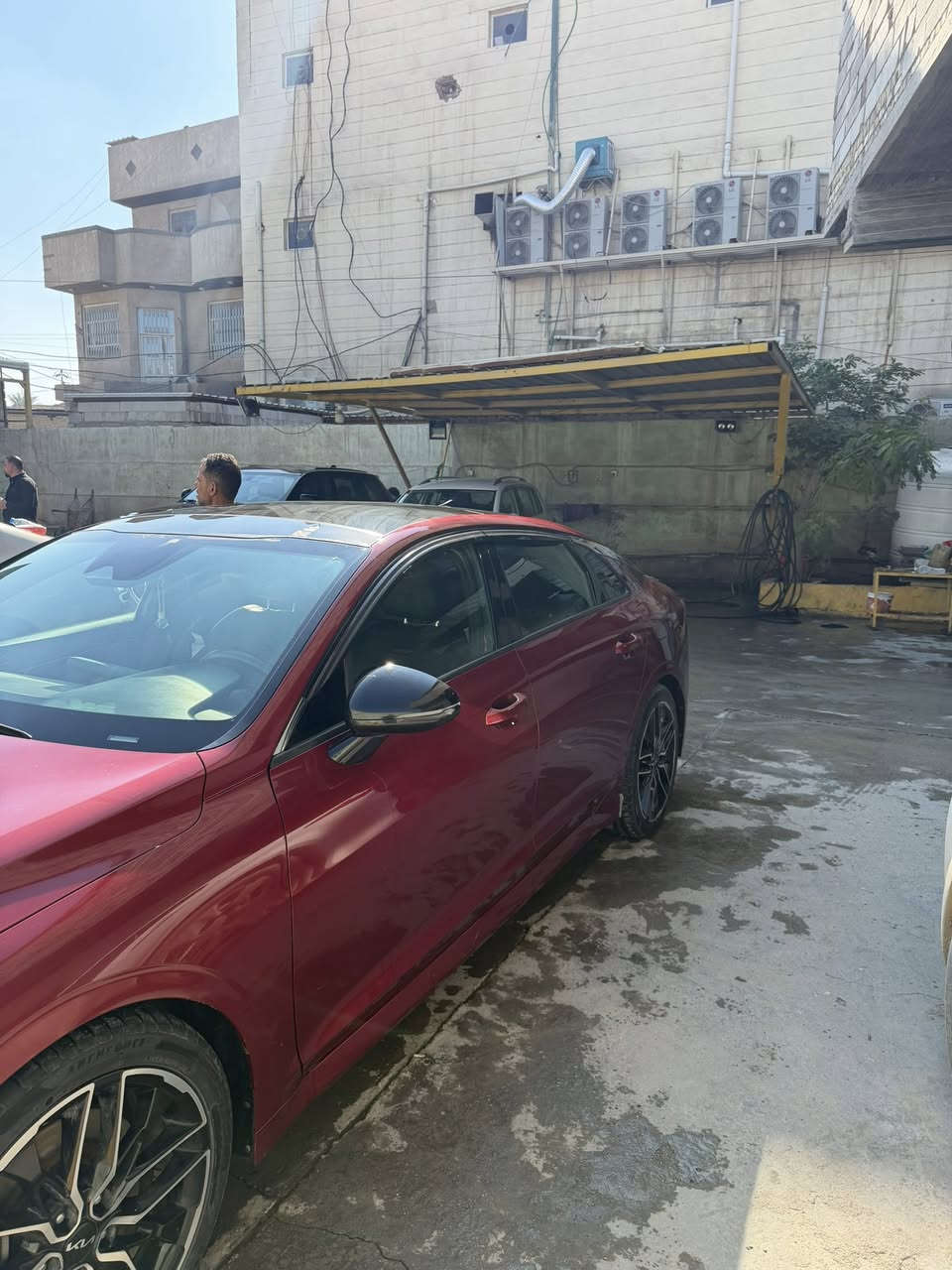 2022K5 gt
السعة: 2.5 لتر (2497 سي سي).  ￼

 • القوة (حصان): حوالي 290 حصان @ 5800 rpm. 

فول موصفات 

مقاعد أمامية مدفّأة ومهواة.  ￼

 • مقاعد خلفية مدفّأة.  ￼

 • عجلة قيادة مدفّأة.  ￼

 • شاشة معلومات ونظام ملاحة GPS.  ￼

 • دعم Apple CarPlay و Android Auto.  ￼

 • شحن لاسلكي للهاتف.  ￼

 • سقف بانورامي 

حادث دعاميه إماميه وبيه بارد بق الجنطه بلعراق 

السعر 185 

***********
