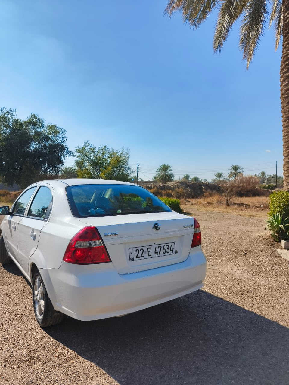 ا
السلام عليكم أفيو رافون موديل ١٧ بيها صبغ خشم البنيد وصبغ بركن البكلايت الخلفي محرك مجفت جديد سيارة جاهزة ماتصرف عليه السعر ٧٥ ورقة 
بغداد التاجي تلفون  *********** و***********
