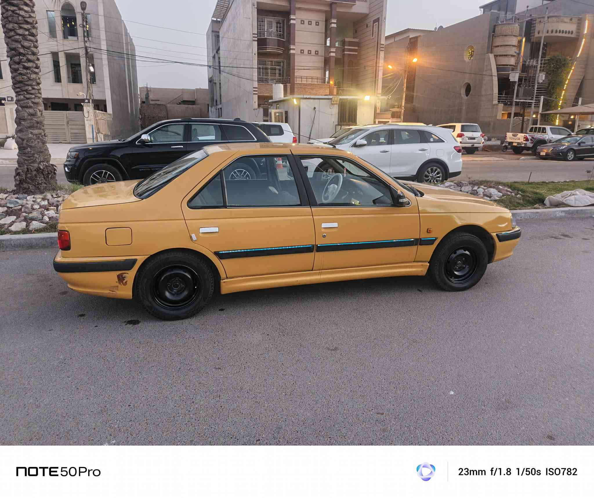 سلام وعليكم بيجو بارص بسمي مكينه بيكاتشو سياره حلوه ونضيفه مكان سيديه ***********
