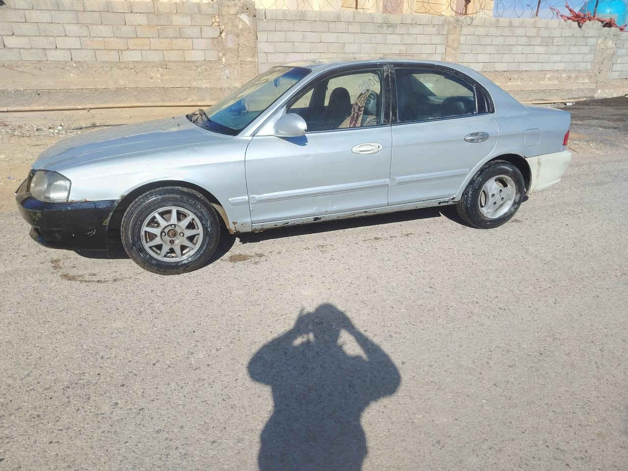 للبيع كيا اوبتما موديل 2000 رقم ديالى محرك جديد صدر جديد كير جيد مبدل دعاميات جدد صاحبة الشرعي متوفي ويمي رقم أهلها تتصل بيهم يمشون وياك اذا تريد تحويل عارضه 25  للأستفسار أكثر اتصل عل رقم *********** متابع التعليقات مكاني الانبار قظاء القائم
