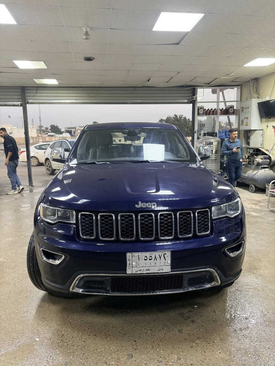 🚘 للبيع  جيب كراند شيروكي لمتد – Jeep Grand Cherokee 2017 Limited 🚘

🔹 الموديل: 2017
🔹 الفئة: Limited
🔹 الممشى: 136,984 كم
🔹 الوارد: أمريكي
🔹 الحالة: داخلة للعراق بدون حادث
🔹 الصبغ: بدون صبغ
🔹 الحوادث: بدون ضربات (فقط بارد صغير في البنيد)
🔹 الحالة العامة: نظيفة جداً وجاهزة للاستخدام
🔹لون السيارة: نيلي 

⸻

✨ مواصفات فئة Limited:

✔️ محرك 3.6L V6 قوي واقتصادي
✔️ ناقل حركة أوتوماتيك 8 سرعات
✔️ دفع رباعي (4x4)
✔️ شاشة وسطية كبيرة تعمل باللمس
✔️ نظام Uconnect
✔️ كاميرا خلفية
✔️ حساسات أمامية وخلفية
✔️ فتحة سقف
✔️ جلد أصلي
✔️ مقاعد كهرباء مع ذاكرة
✔️ تدفئة مقاعد أمامية وخلفية
✔️ ستيرن تحكم متعدد الوظائف
✔️ تشغيل بصمة

📌 السيارة بحالة ممتازة جداً ومناسبة للاستخدام اليومي والسفر
📍 الموقع: (حله-بابل)

📞 للاستفسار ***********
