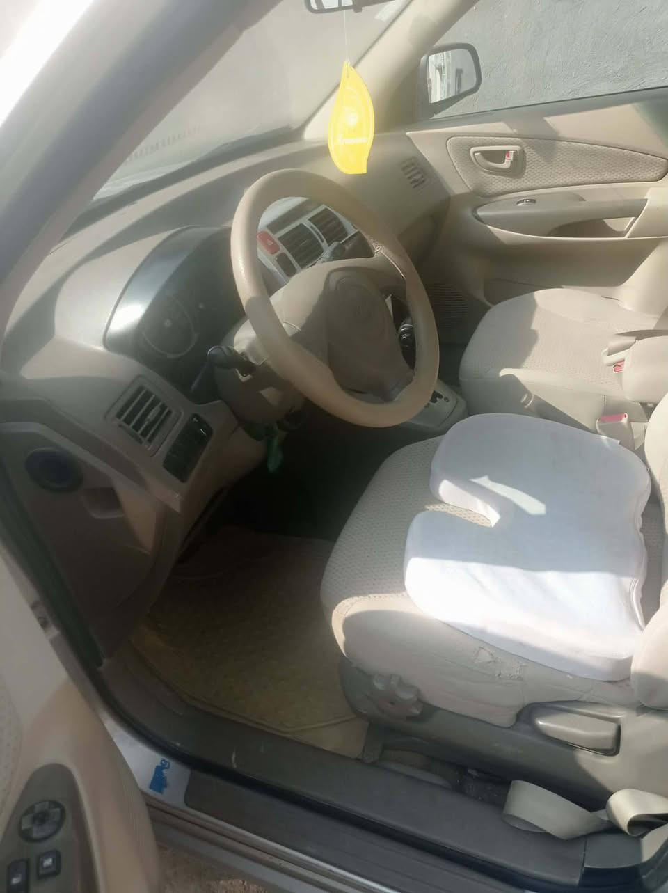 توسان ٢٠٠٩ رقم بغداد تدفئه تبريد كير ومحرك جدد بيه صبغ جاملغ ايسر وبنيد اثر جراد وبارد بسيط بالجاملغ الايمن سياره مال بيت نضيفه جداا العنوان بابل للاستفسار الاتصال عله الرقم *********** السعر المطلوب ١١٢ وبيه مجال بسيط
